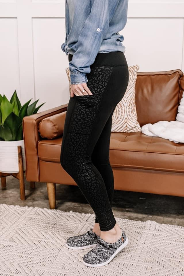 Obsidian Dream Leppy Leggings