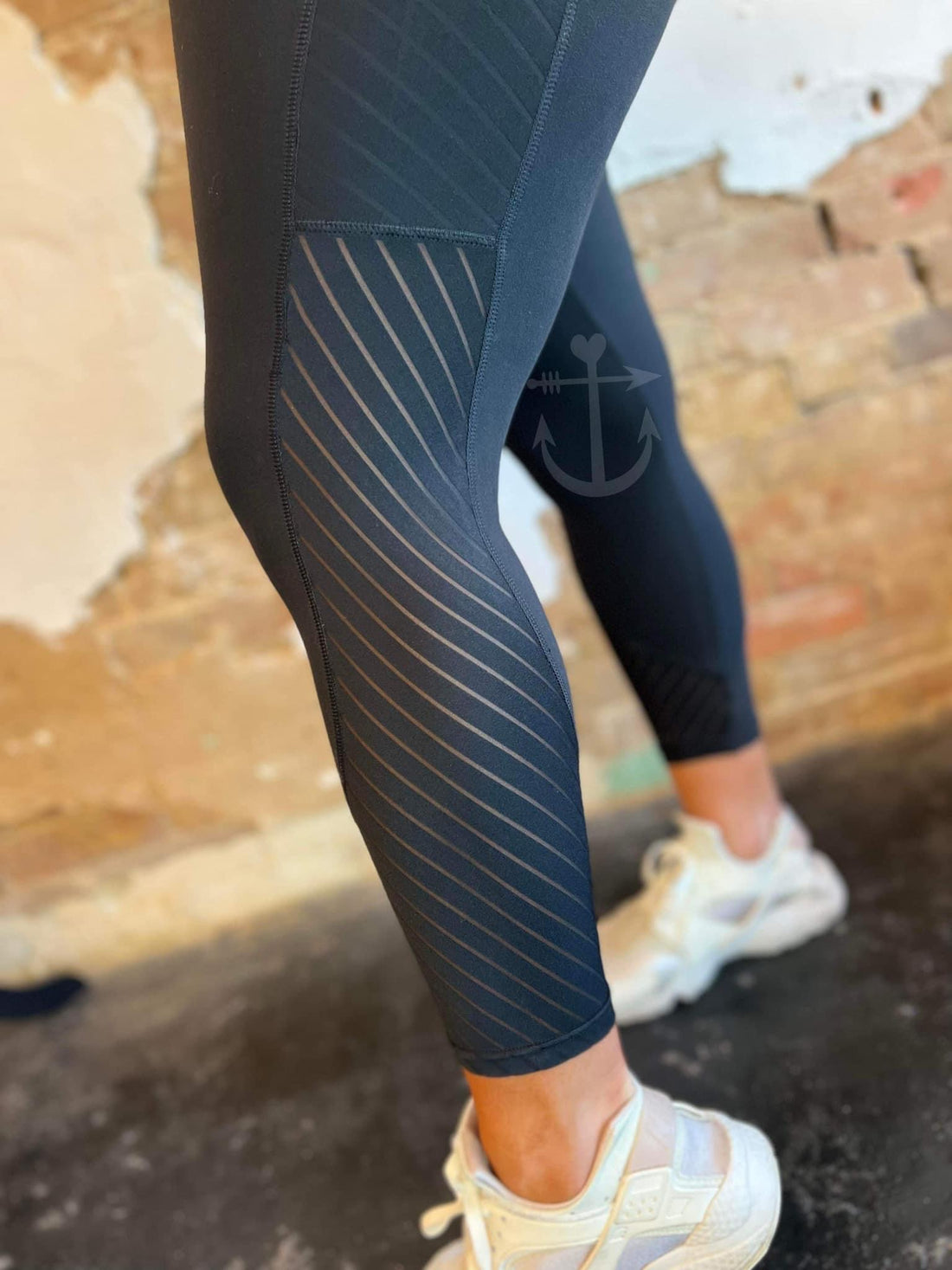 Luxe Line Legging Capris