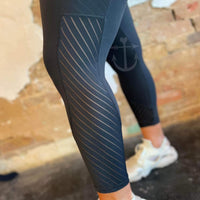 Luxe Line Legging Capris