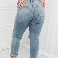 Judy Blue Malia Full Size Mid Rise Boyfriend Jeans