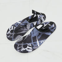 MMshoes On The Shore Water Shoes in Black Pattern